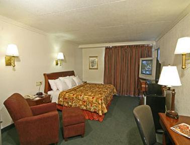 Knights Inn Greensboro Bilik gambar